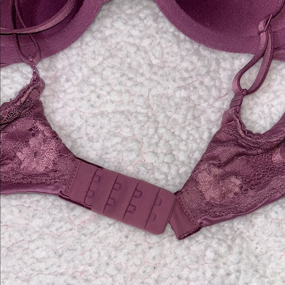 Victoria's Secret Purple Lace Padded Bra - Picture 6 of 10